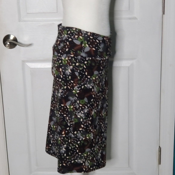 Lularoe Cassie Skirt Small Black green blue floral - Picture 8 of 13